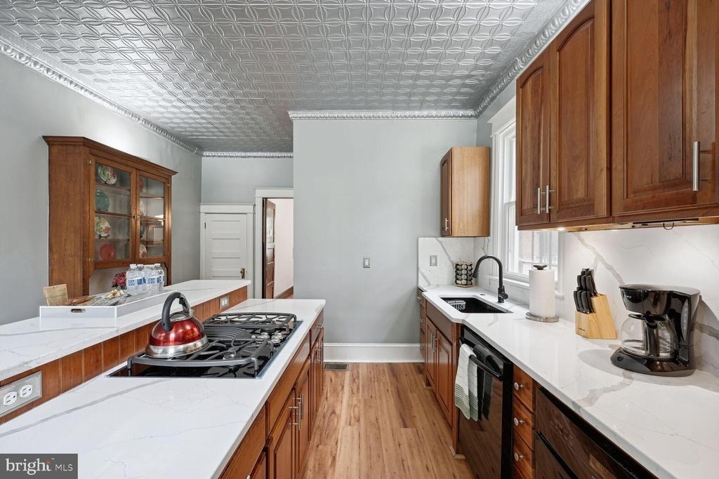 722 13th Street Se - Photo 6