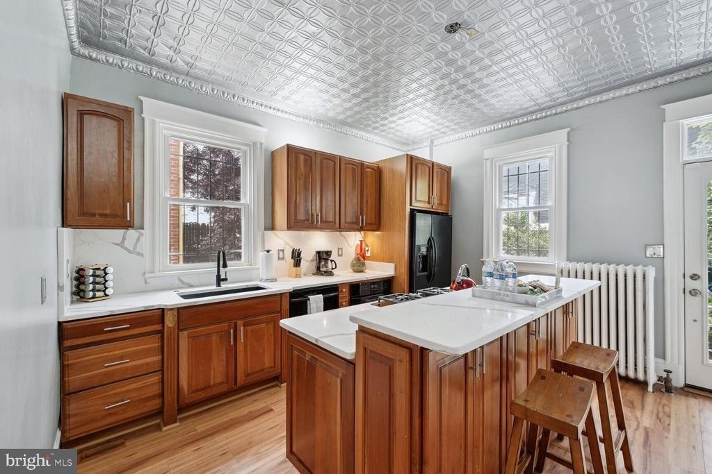 722 13th Street Se - Photo 9