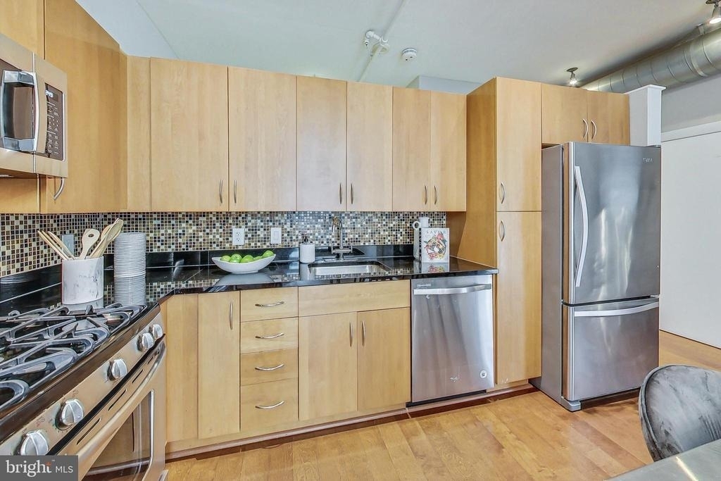 811 4th Street Nw - Photo 10