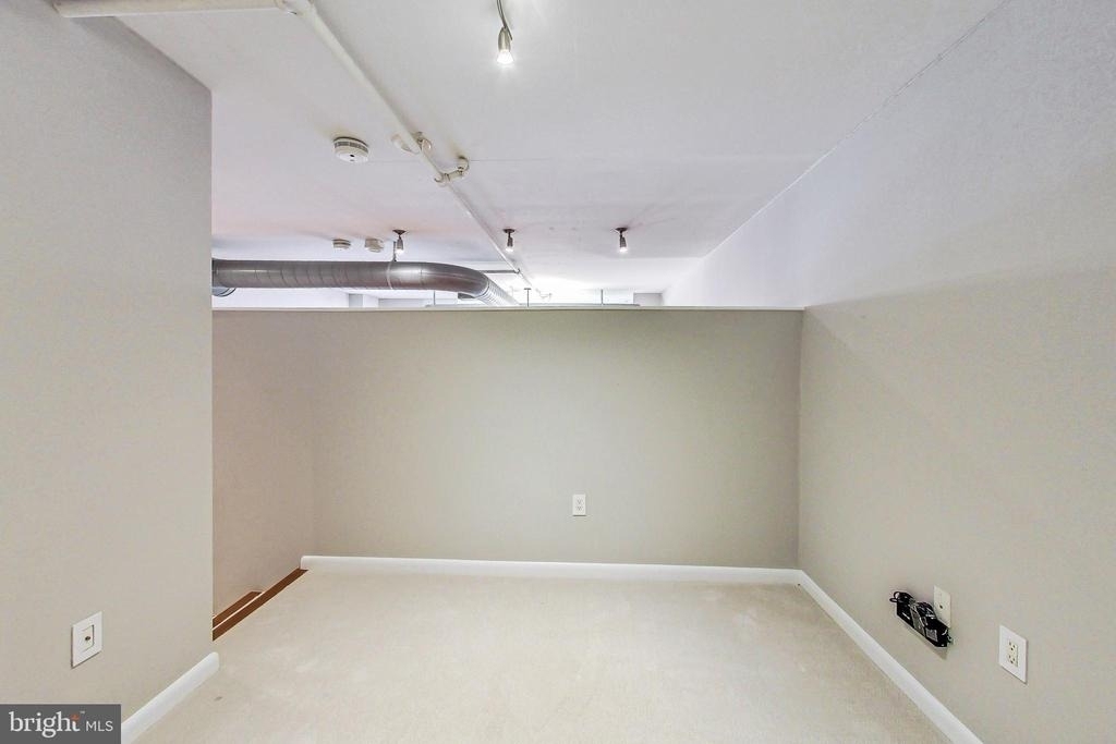 811 4th Street Nw - Photo 19