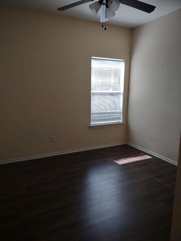 18208 Maxa Dr - Photo 21