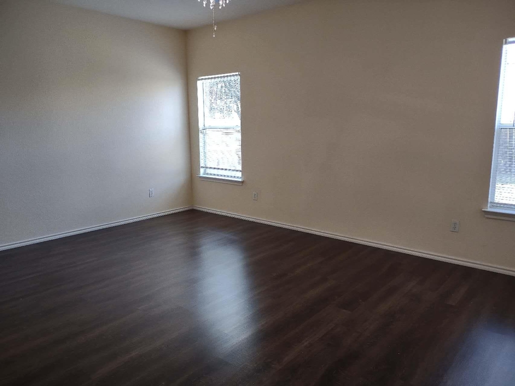 18208 Maxa Dr - Photo 18