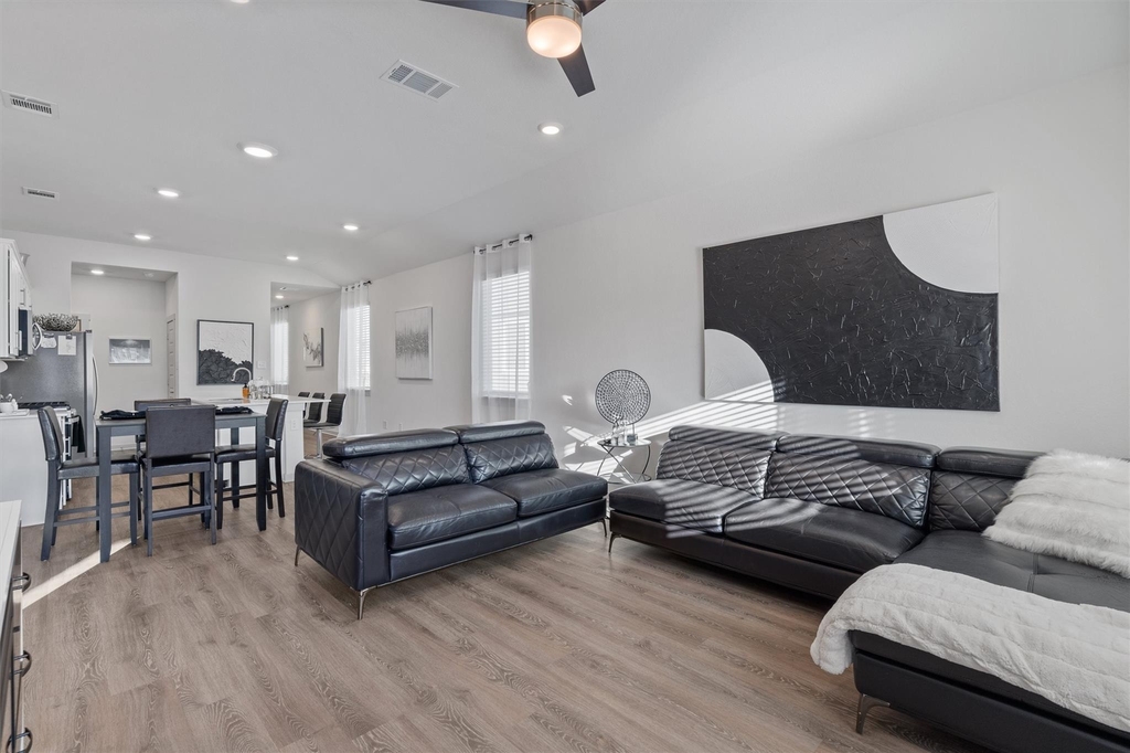 120 Scarborough Way - Photo 9