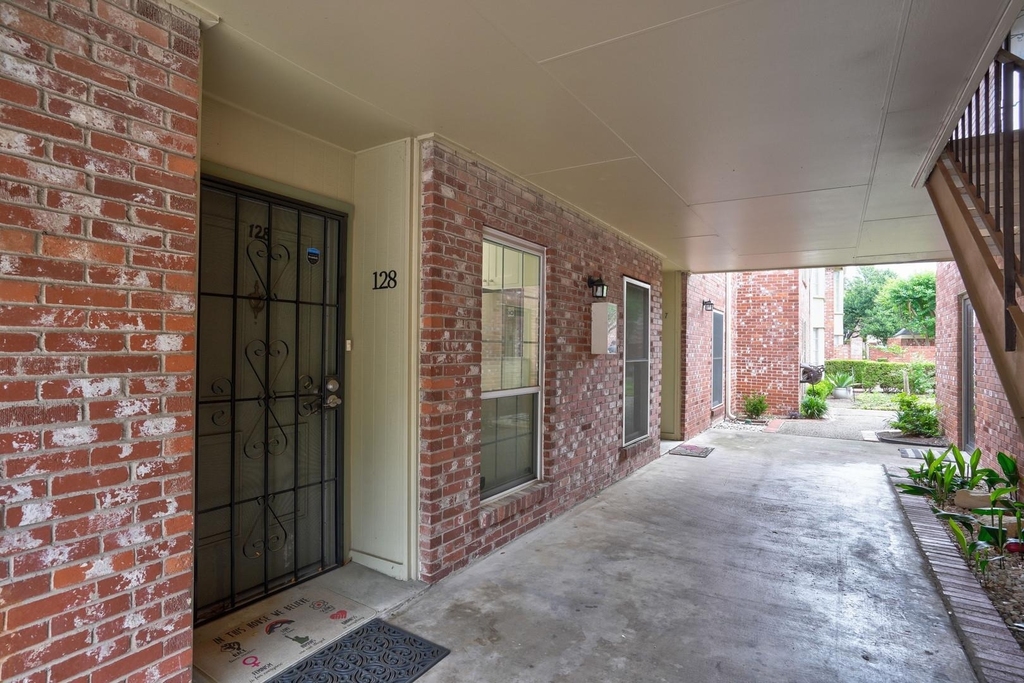 7920 Rockwood Ln - Photo 31