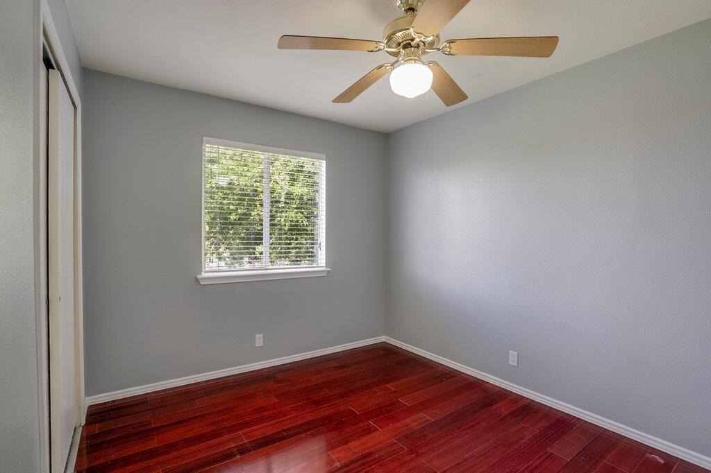 918 Estate Dr - Photo 16