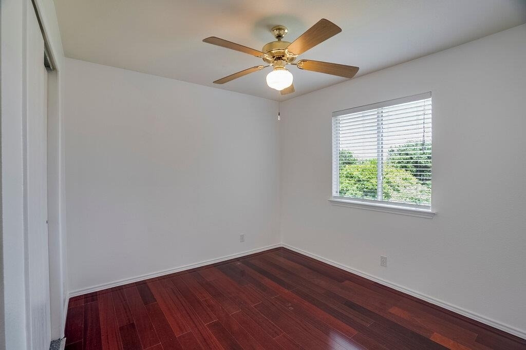 918 Estate Dr - Photo 9