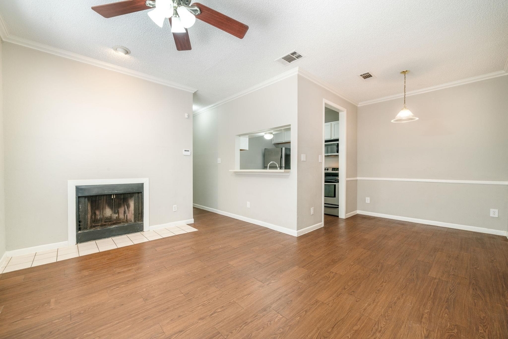 2300 Leon St - Photo 11