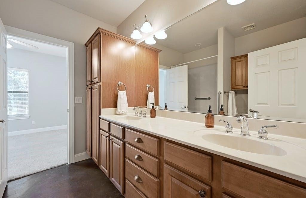 200 Oak Hollow Ln - Photo 26