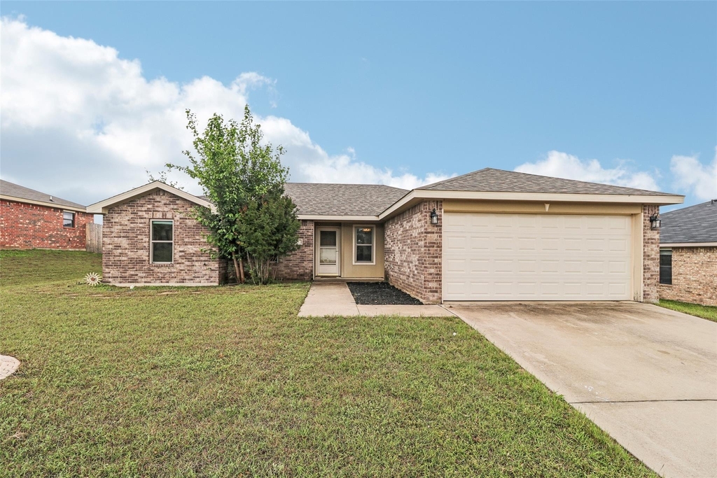 1309 Marlee Cir - Photo 1
