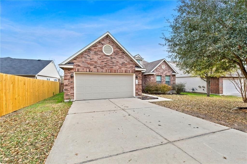 354 Camelia Pkwy - Photo 0