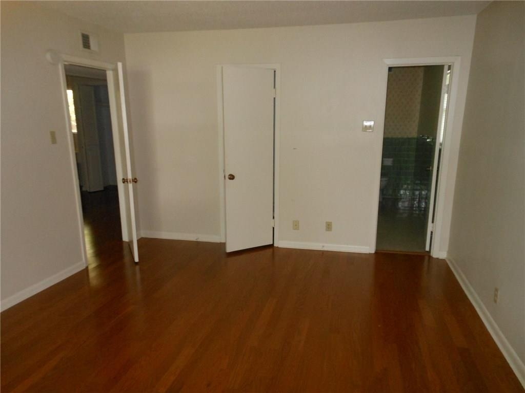 2516 Enfield - Photo 8