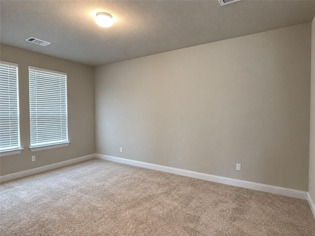 148 Riverhill Dr - Photo 5