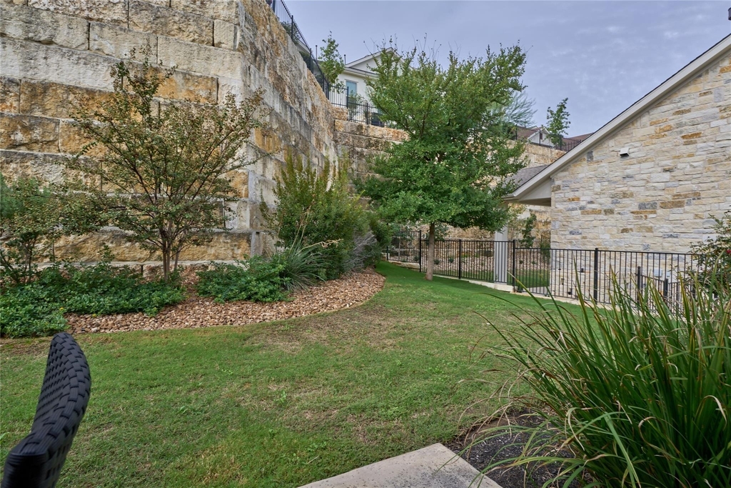 105 Beneteau Dr - Photo 16