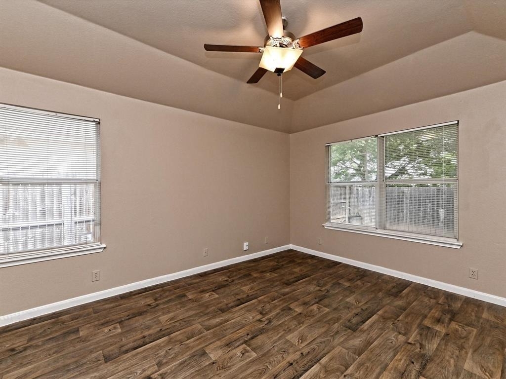 14700 Menifee St - Photo 13