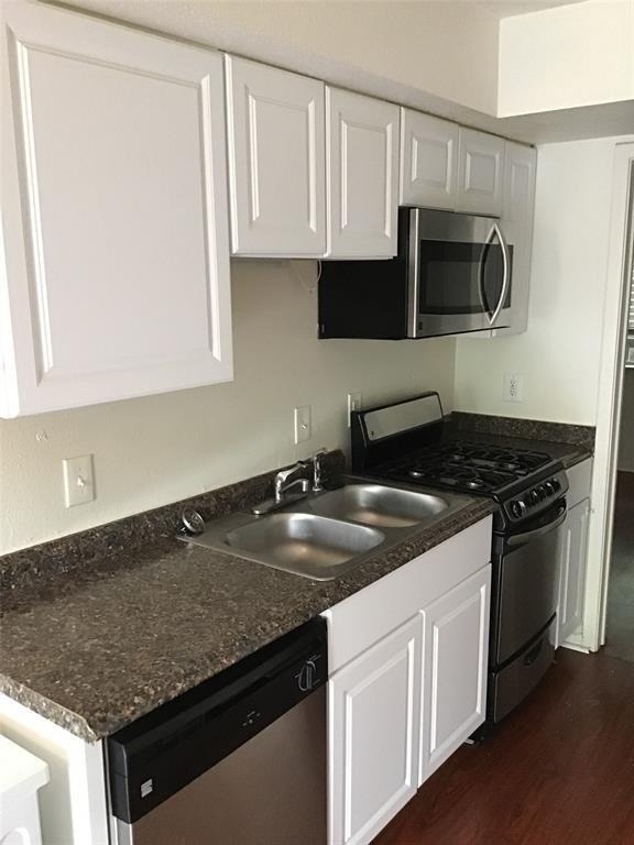 1010 W 23rd St - Photo 5