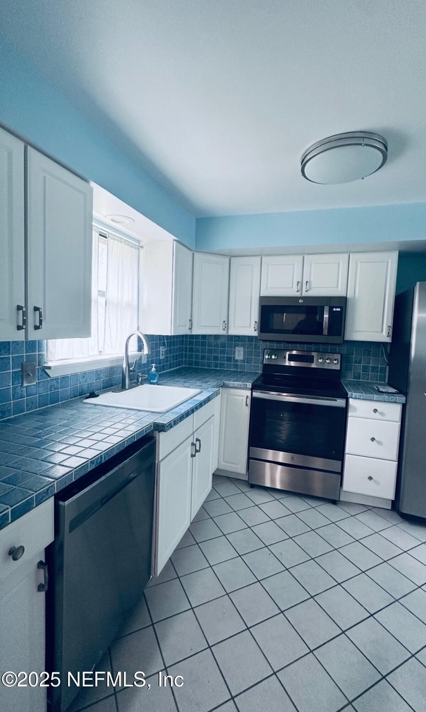4765 Marsh Hammock Drive W - Photo 15