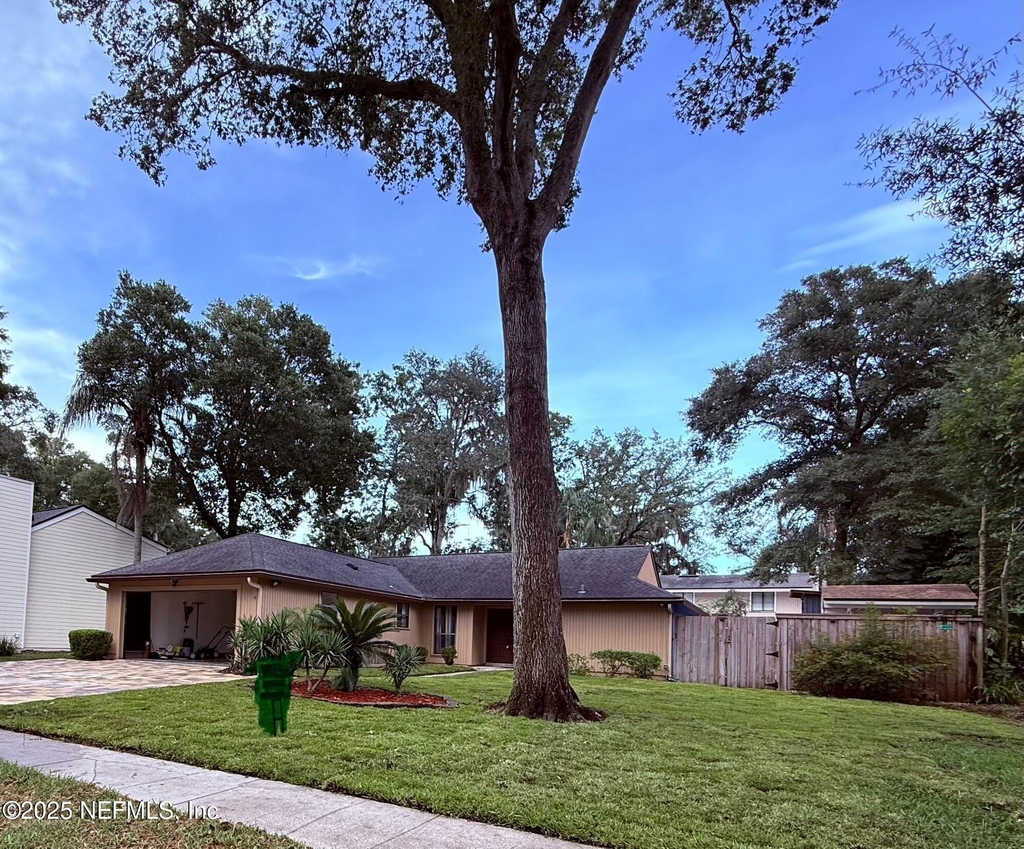 4765 Marsh Hammock Drive W - Photo 0
