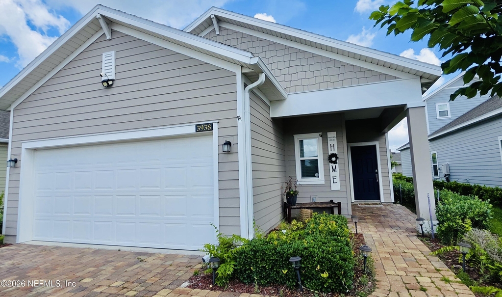 3938 Bloomfield Court - Photo 2