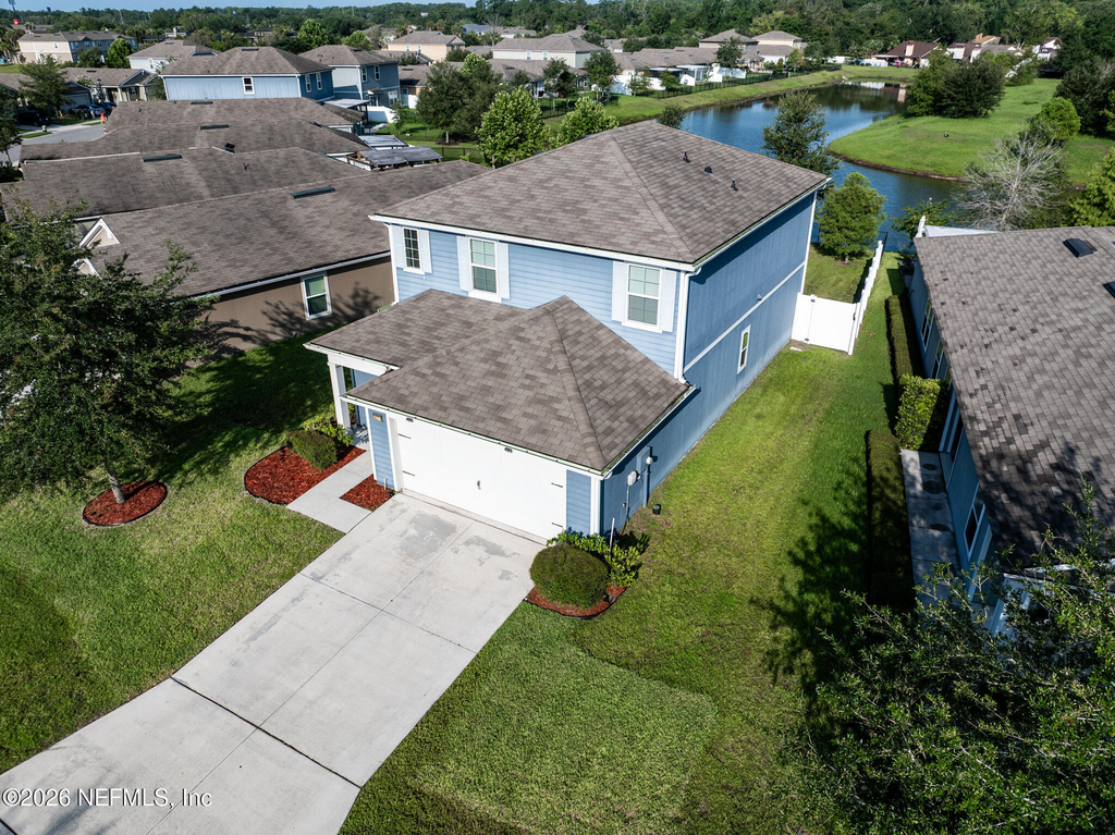 8279 Meadow Walk Lane - Photo 3