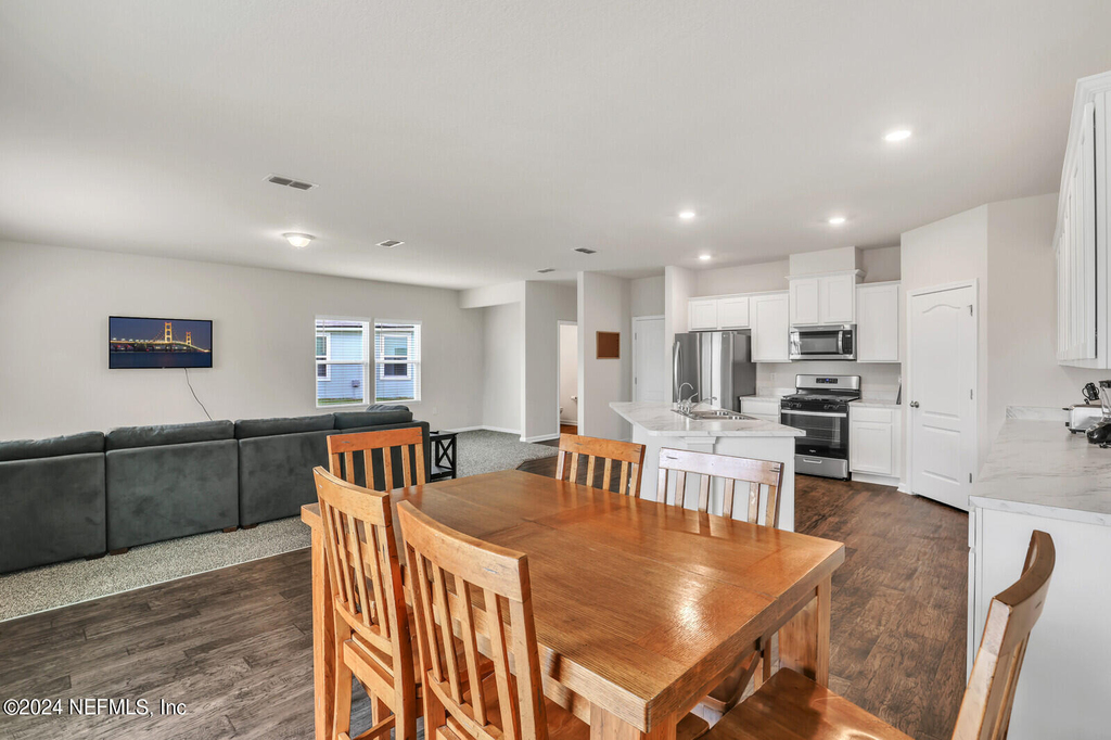 339 Albacete Road - Photo 4