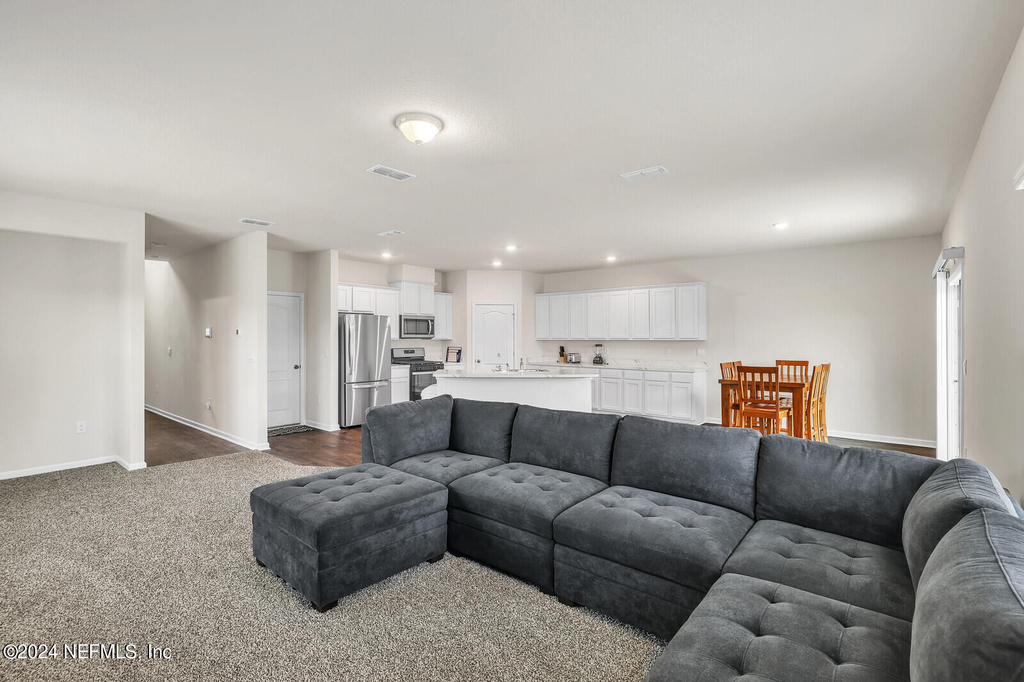 339 Albacete Road - Photo 6