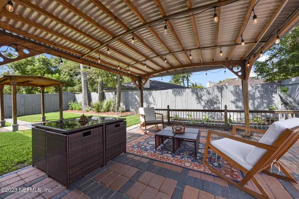 9126 Trevi Circle W - Photo 24