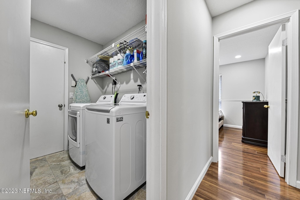 9126 Trevi Circle W - Photo 21