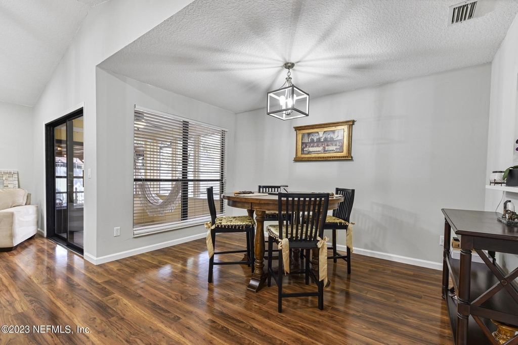 9126 Trevi Circle W - Photo 9
