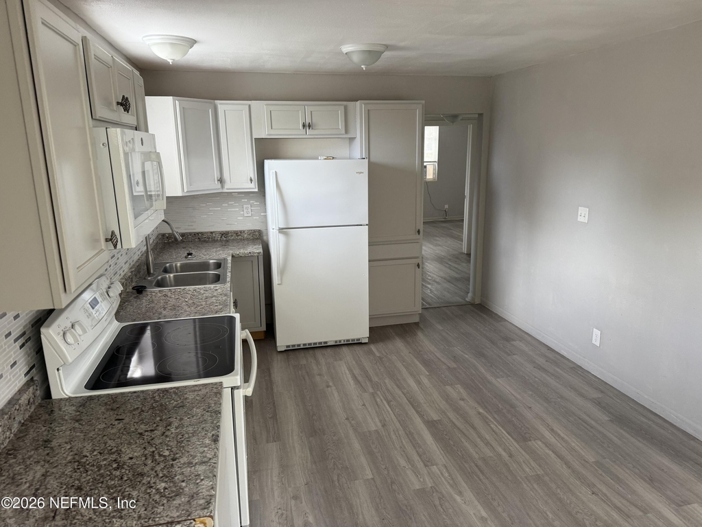 5659 Ansley Street - Photo 2