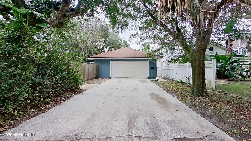 1615 Seminole Road - Photo 0