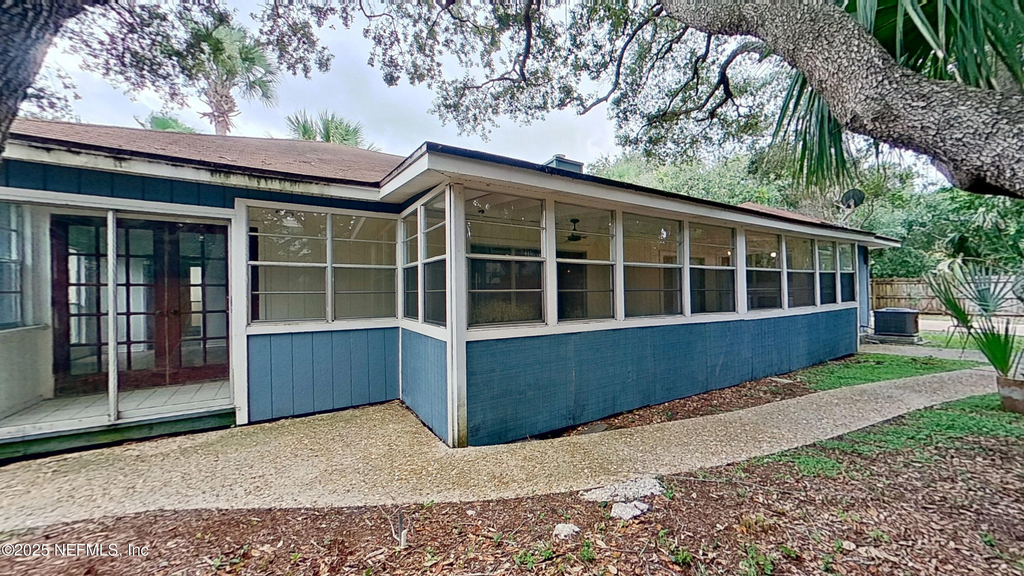 1615 Seminole Road - Photo 21