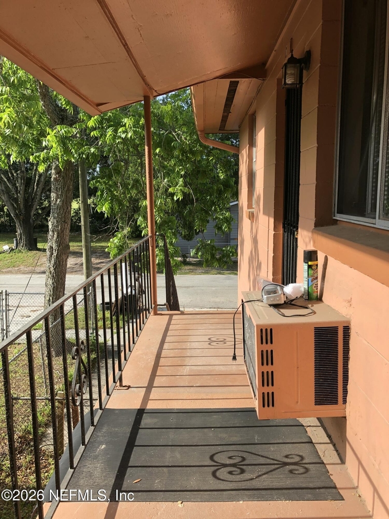 1845 19th Street - Photo 1