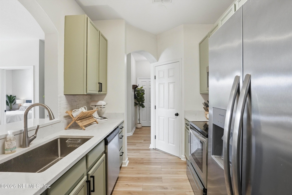 7990 Baymeadows Road - Photo 7