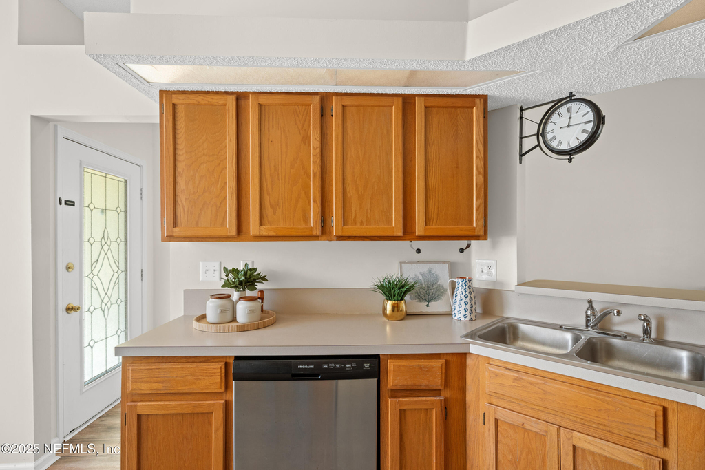 13241 Mendenhall Place - Photo 13