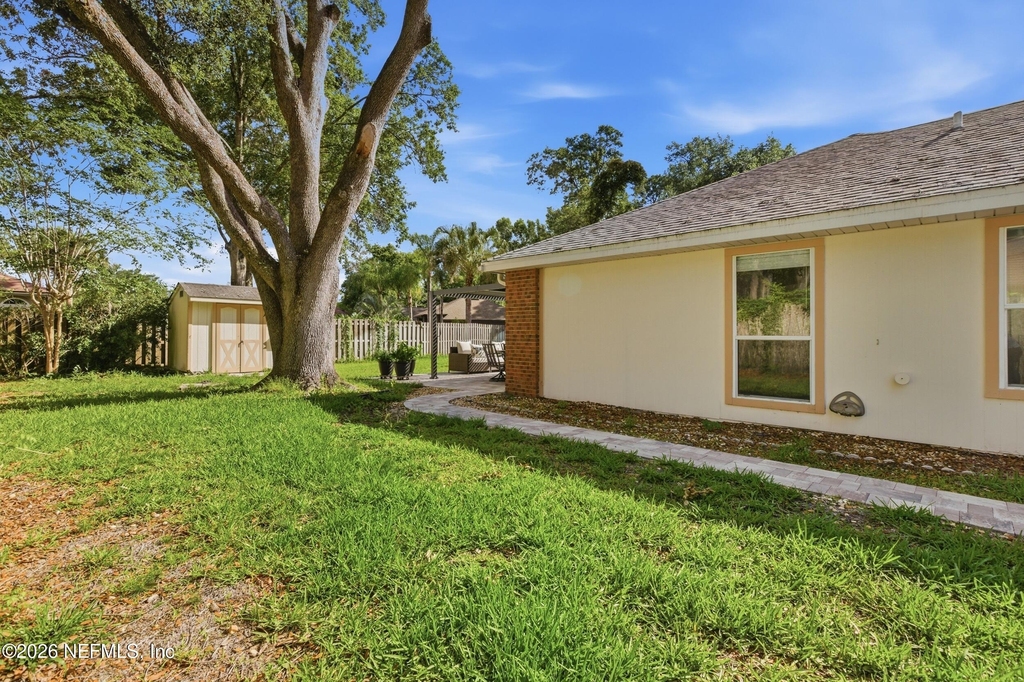 421 Chicopee Court - Photo 4