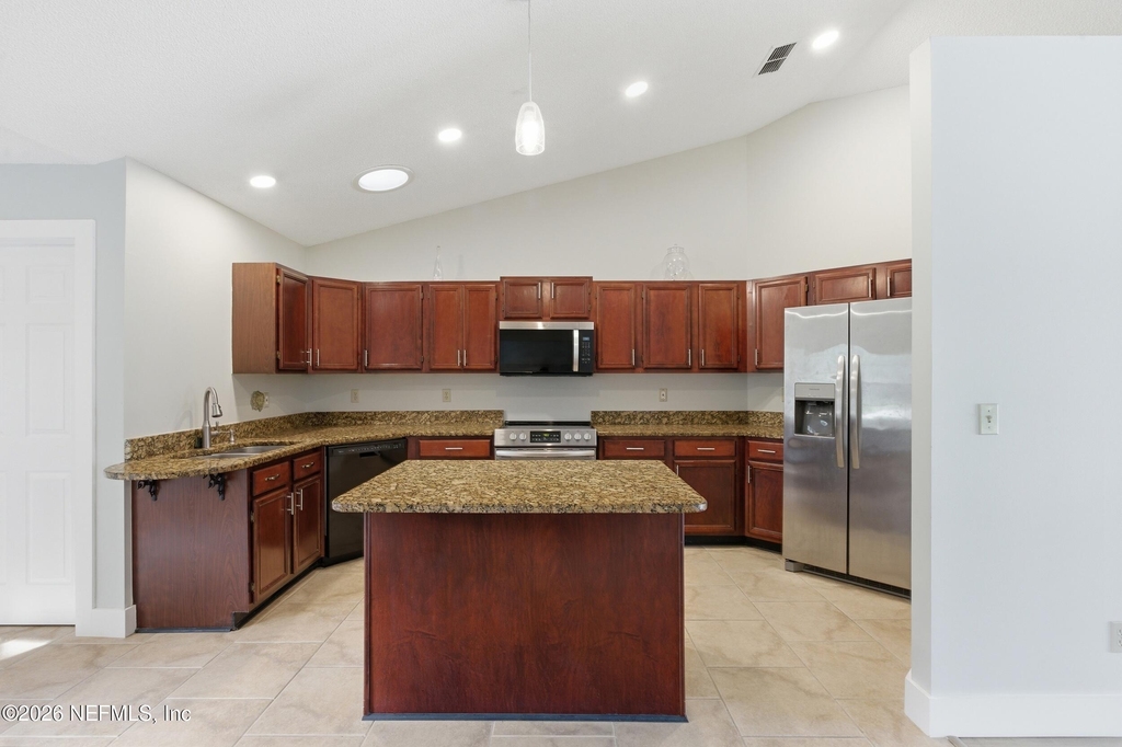 421 Chicopee Court - Photo 18