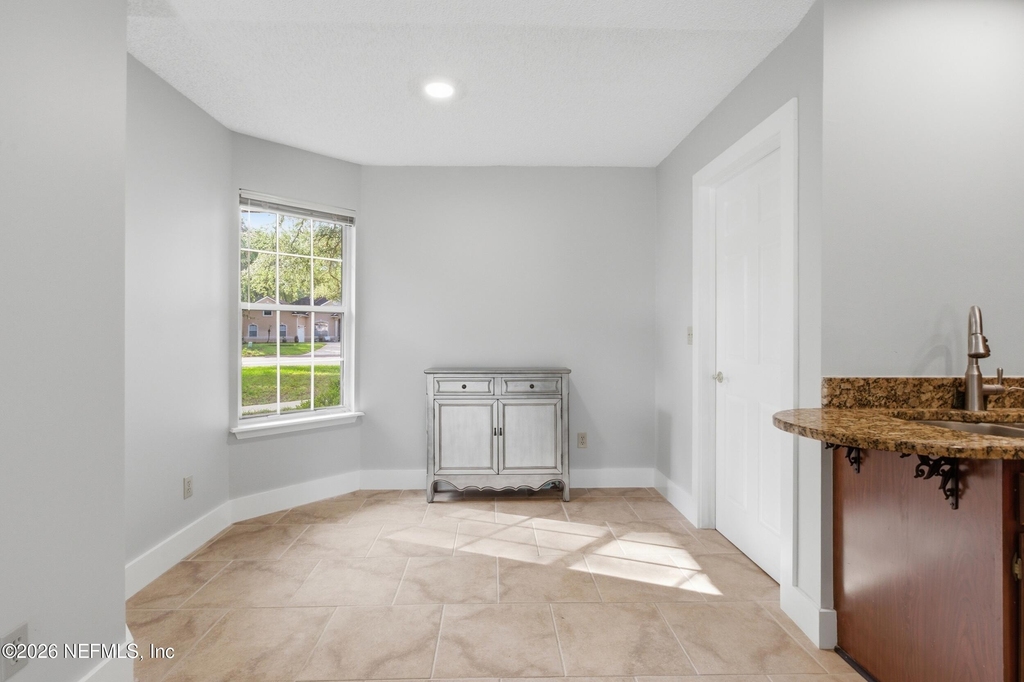 421 Chicopee Court - Photo 21