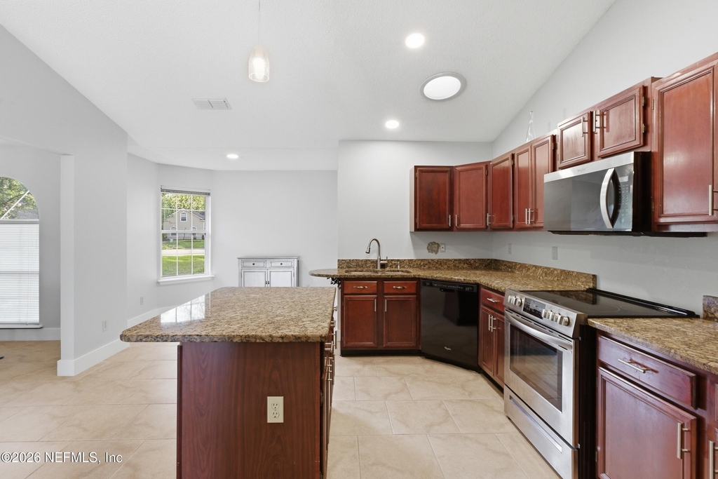421 Chicopee Court - Photo 19