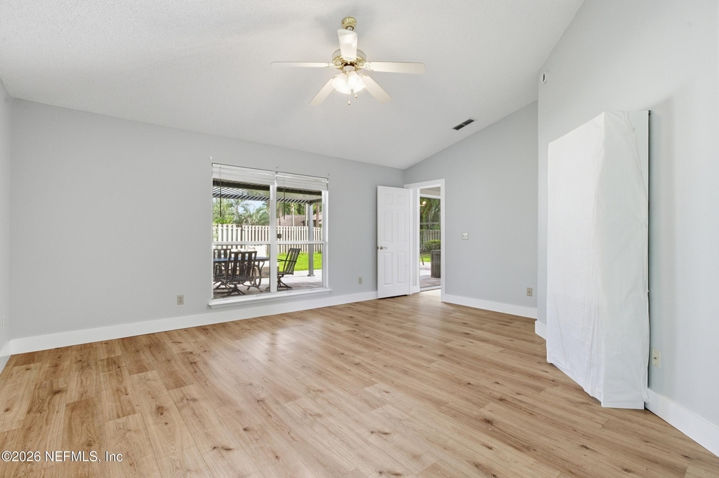 421 Chicopee Court - Photo 31