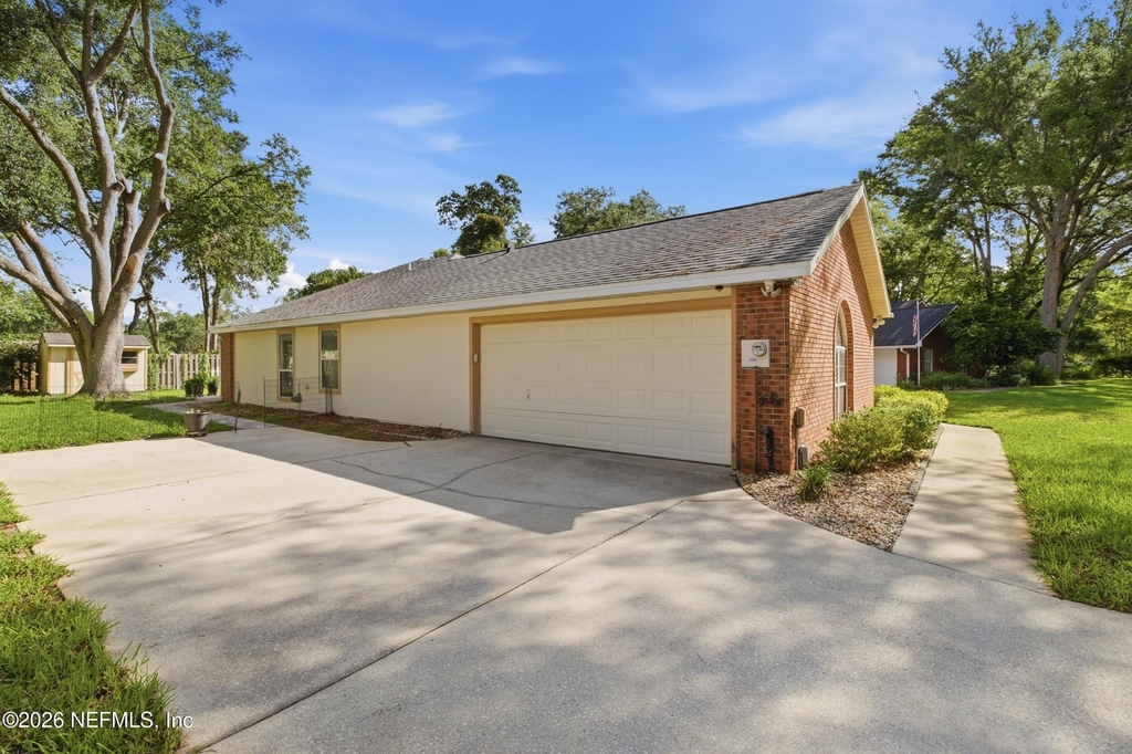 421 Chicopee Court - Photo 5