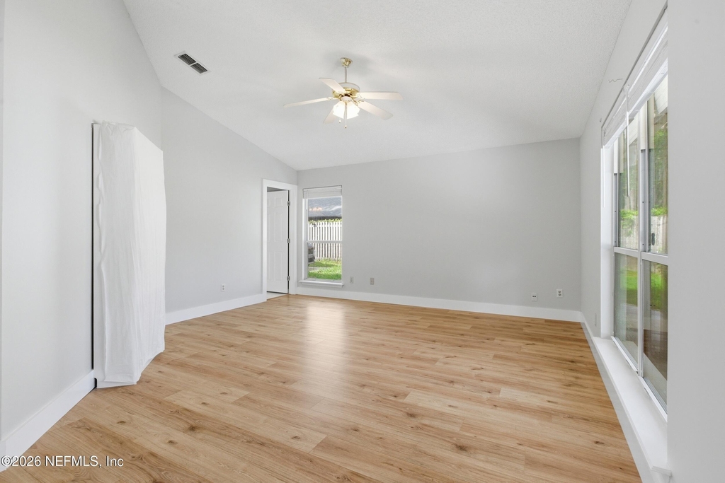 421 Chicopee Court - Photo 32