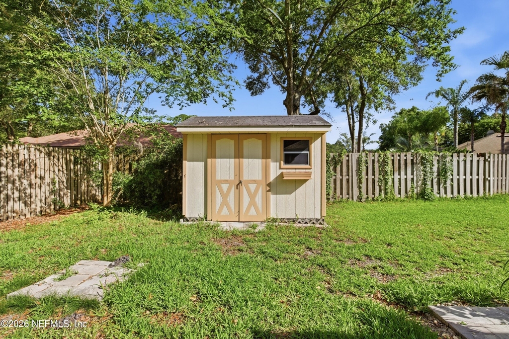 421 Chicopee Court - Photo 39