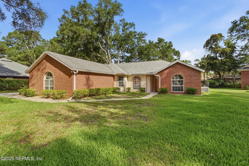 421 Chicopee Court - Photo 2