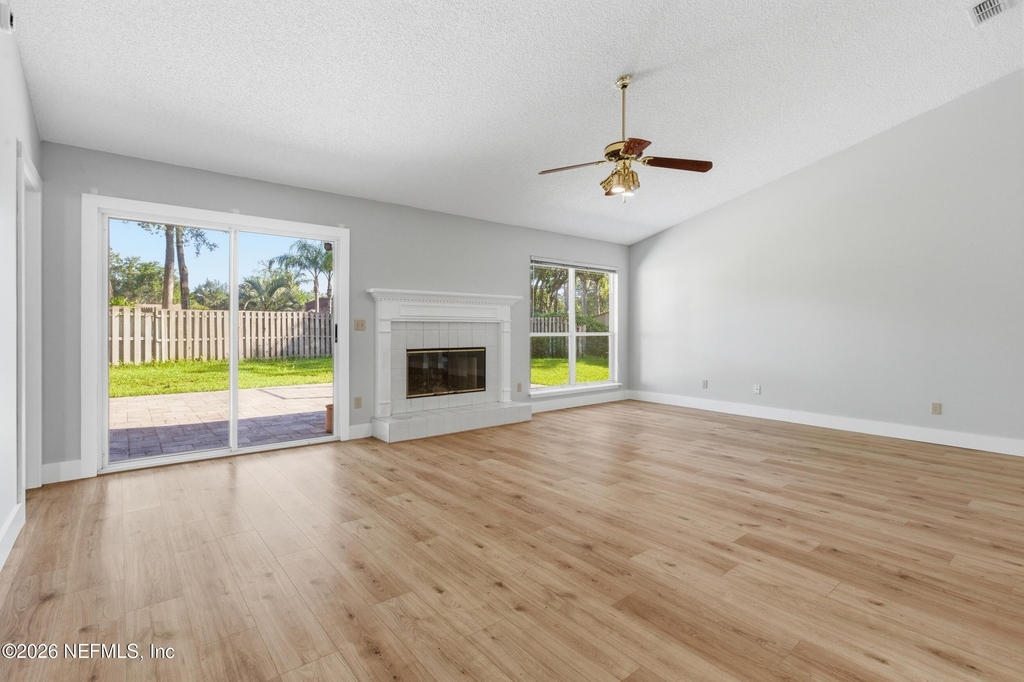 421 Chicopee Court - Photo 15