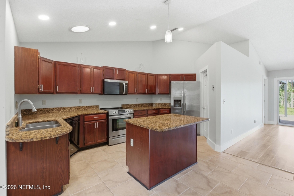 421 Chicopee Court - Photo 17
