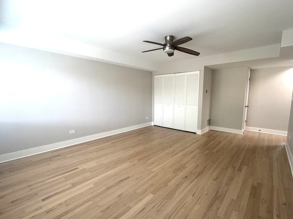 1215 Balmoral Avenue - Photo 2