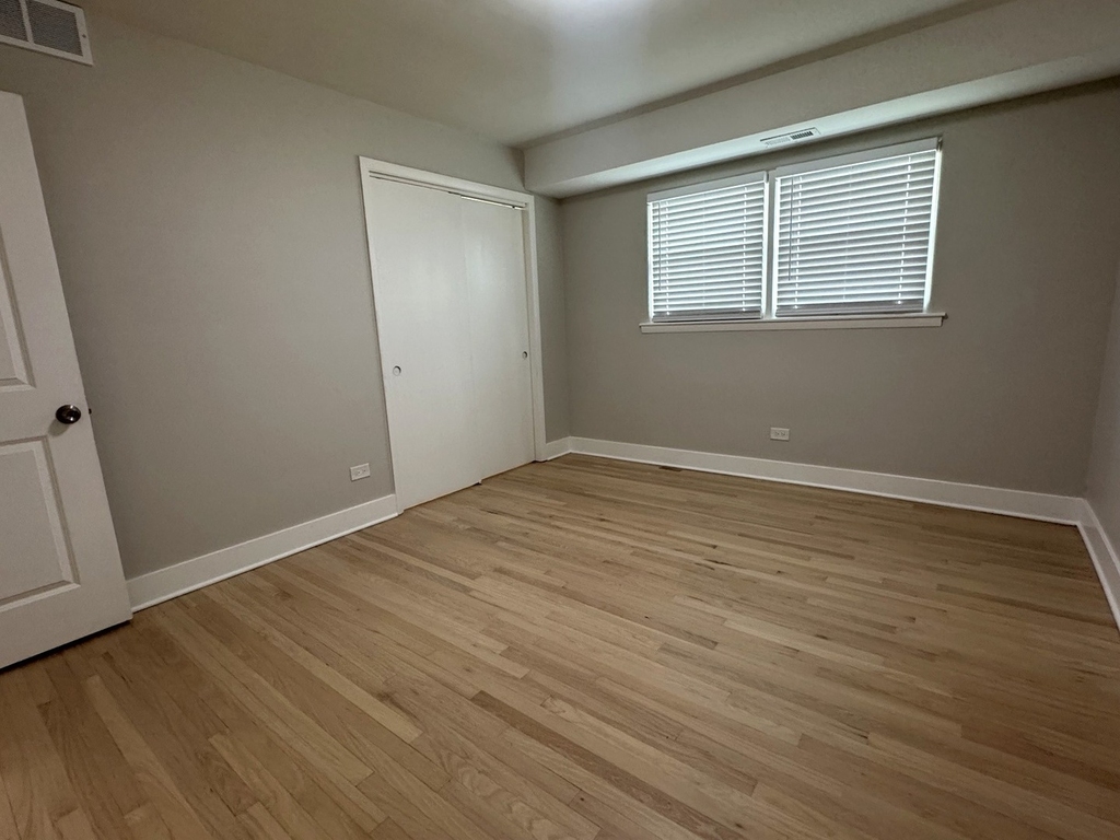 1215 Balmoral Avenue - Photo 8