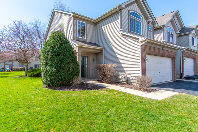 979 Parkhill Circle - Photo 0
