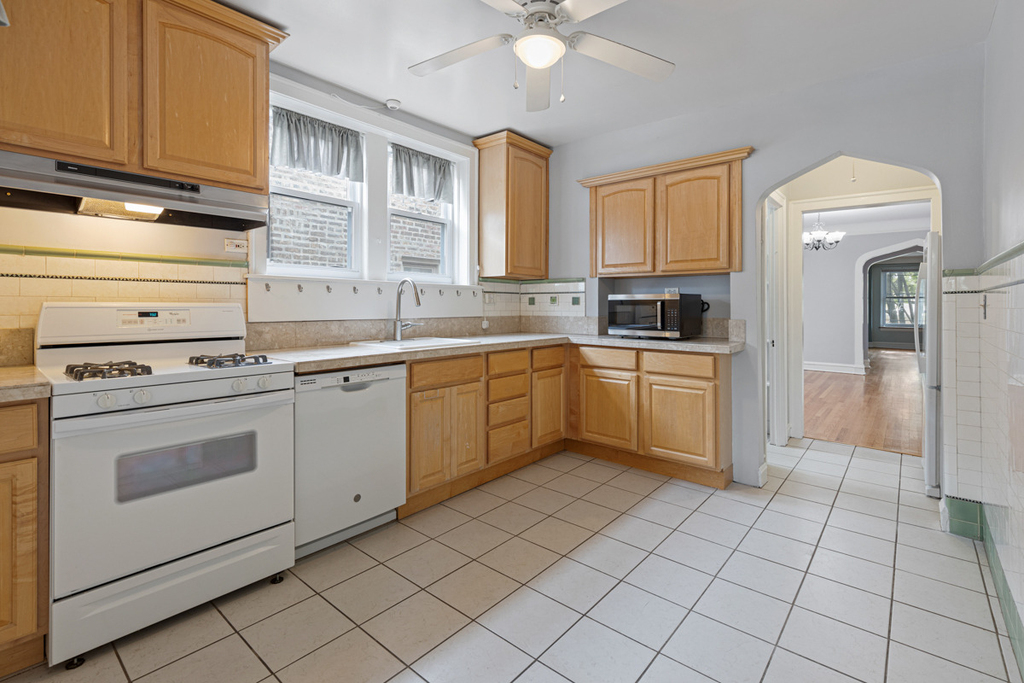 6549 N Mozart Street - Photo 9