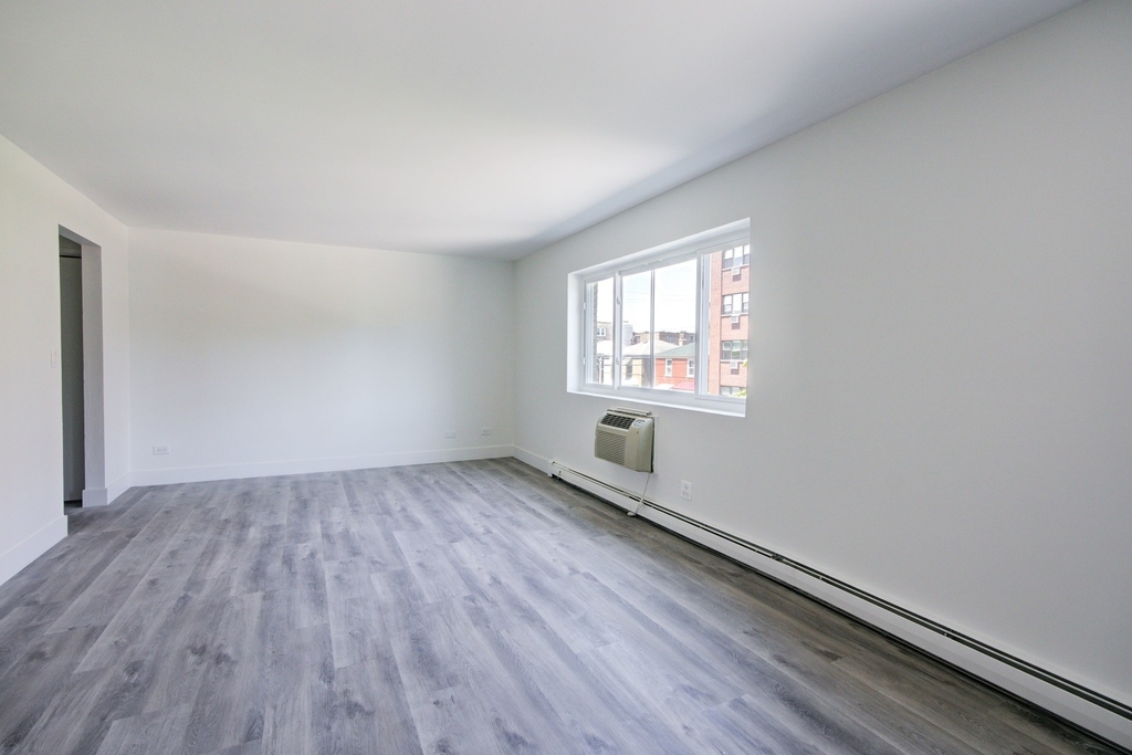 2001 W Summerdale Avenue - Photo 3